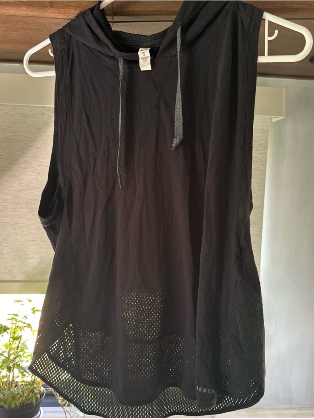 Under Armour Black Sleeveless Hoodie Tank Top
